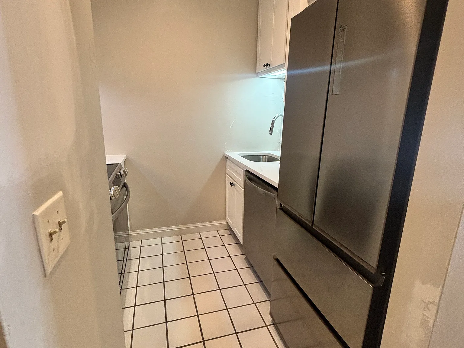 2 bed, 1000 sqft, $1,650 — Photo 4