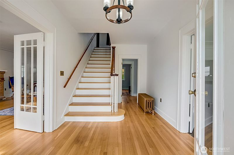 3rd image of 4918 S 3rd Avenue