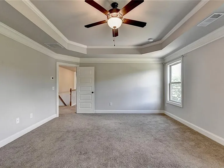 235 Bella Dr — Photo 49