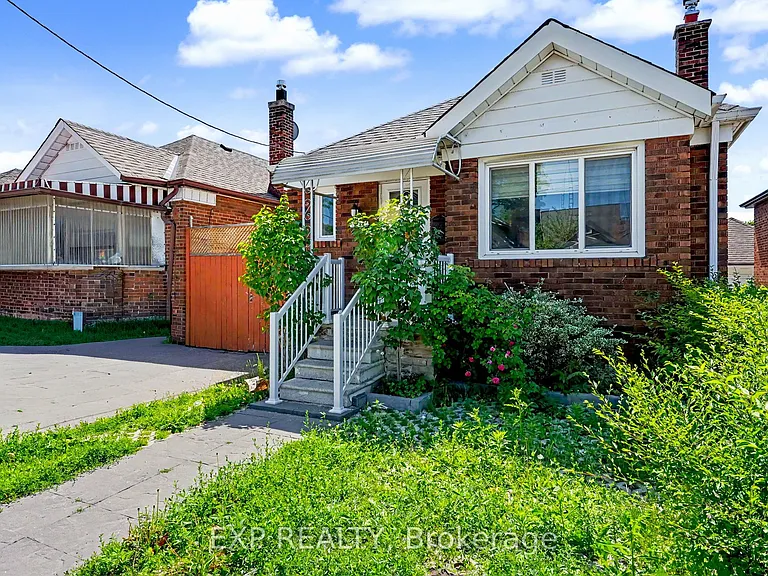 1788 Keele St — Photo 2