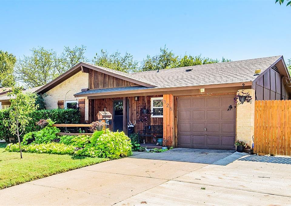 1st image of 325 Blueberry Ln