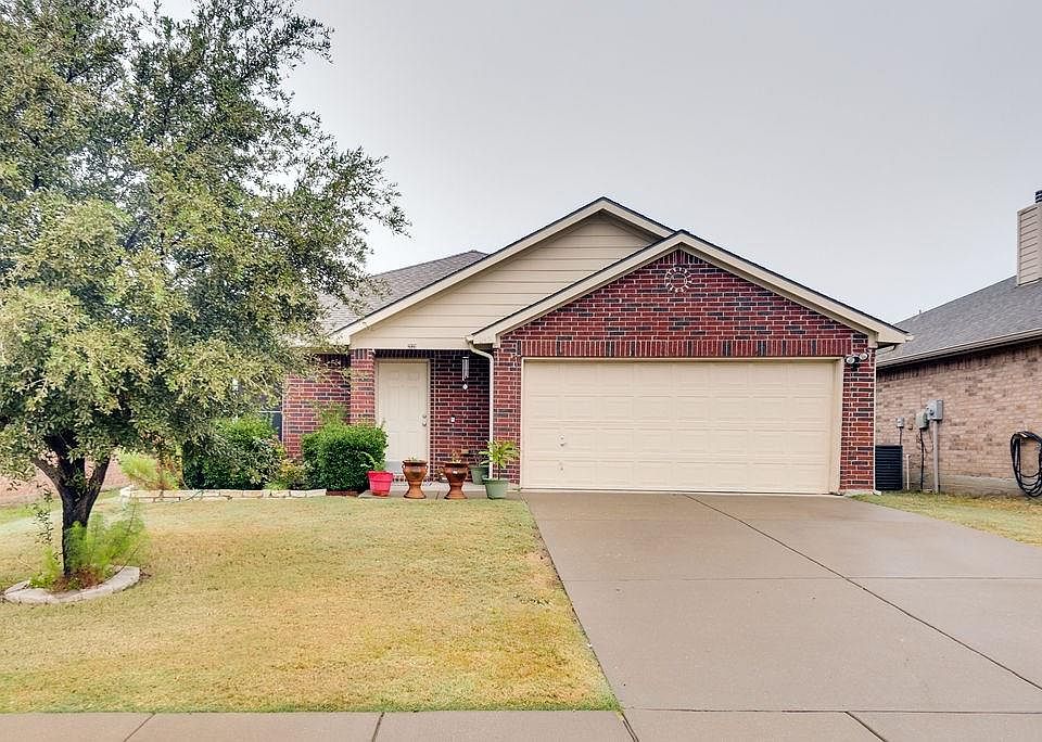 1st image of 2121 Sunny Side Dr