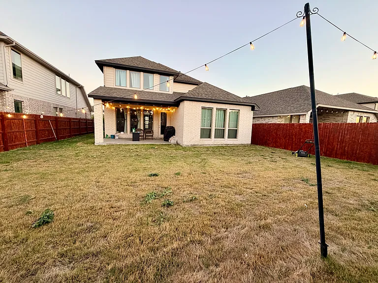 237 Menlo Bnd — Photo 8