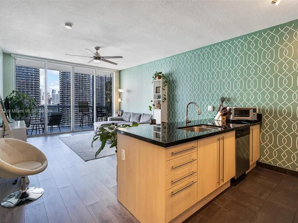 1111 SW 1st Ave APT 2721, Miami, FL 33130