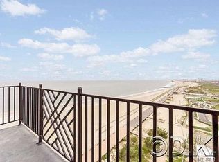122 Beach 26th St #805, Far Rockaway, NY 11691
