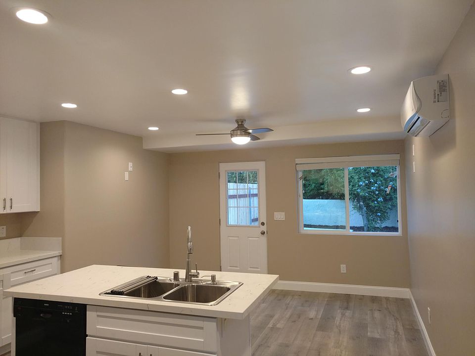 Beautiful open concept kitchen and living room