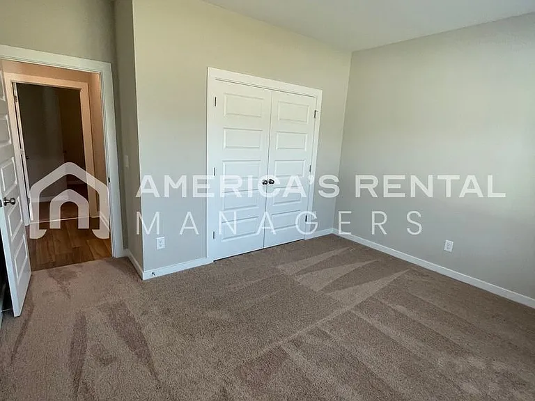 459 Troubadour Ln — Photo 31