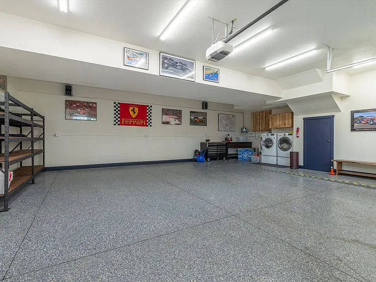 6431 Tamarack Rd — Photo 14