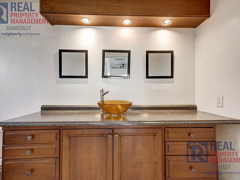 1370 Palmwood Dr — Photo 24