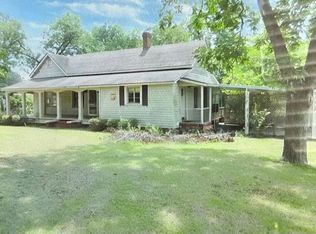 2202 Thornhill Rd, Tifton, GA 31793