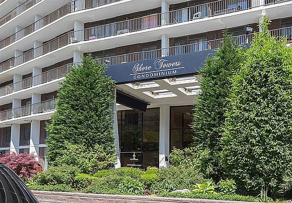 4th image of 25-40 Shore Blvd Unit 10