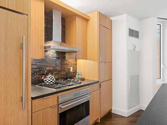 4th image of 70 Little West St APT 23B