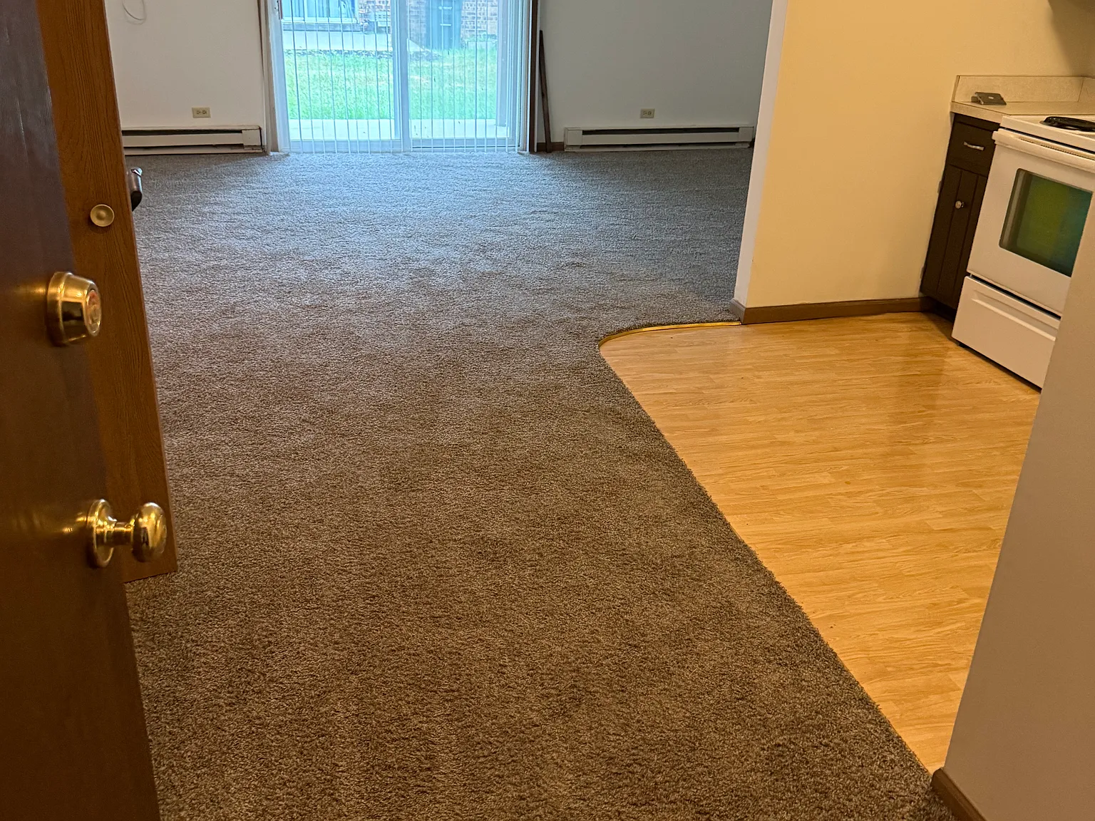 1 bed, 800 sqft, $1,395 — Photo 3