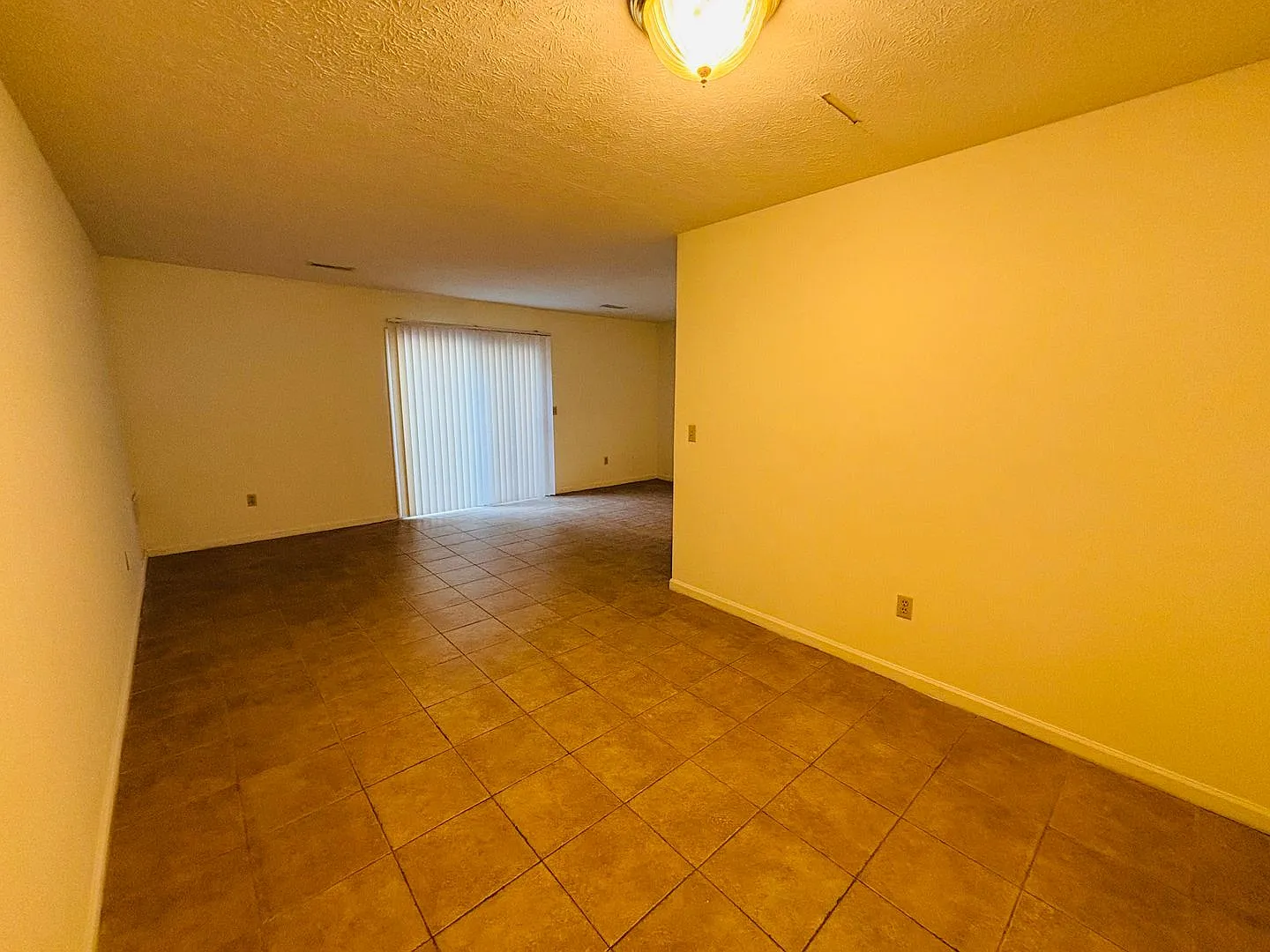 3 Bedroom 2.5 Half Bath Townhouse — Photo 4
