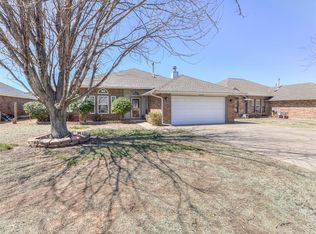 8409 Stonewood Dr, Oklahoma City, OK 73135