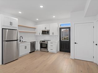 7555B 15th Ave SW, Seattle, WA 98106