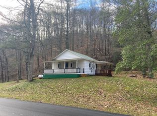369 Scranton Rd, Frenchburg, KY 40322