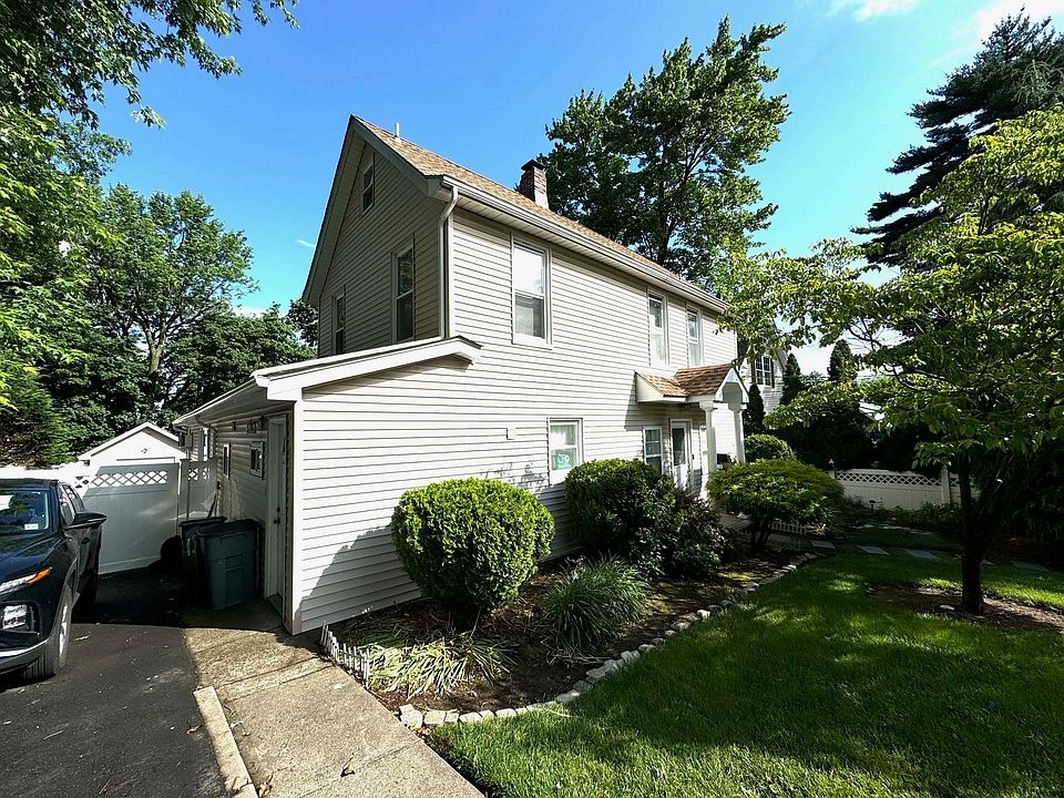 1st image of 126 Irving St #1
