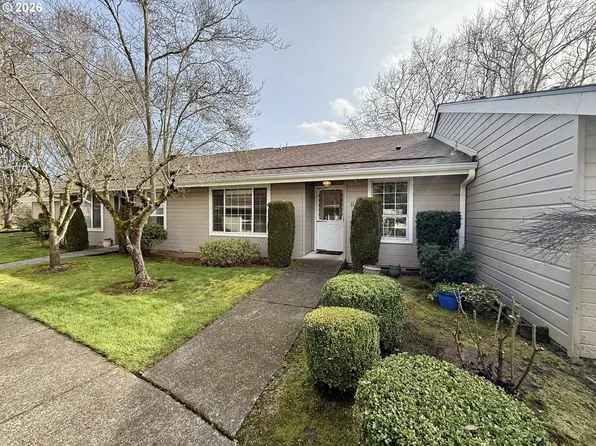 13775 SW Scholls Ferry Rd APT 11, Beaverton, OR 97008