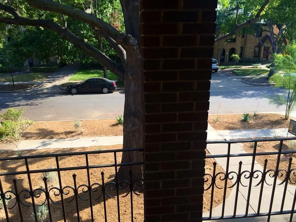2 bed, 1325 sqft, $2,150 — Photo 3