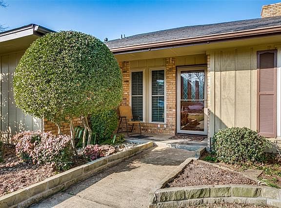 3rd image of 1467 Juniper Ln