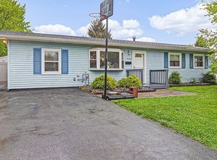 504 Parklane Dr, Utica, NY 13502