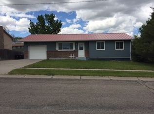 614 W 20th St, Alliance, NE 69301