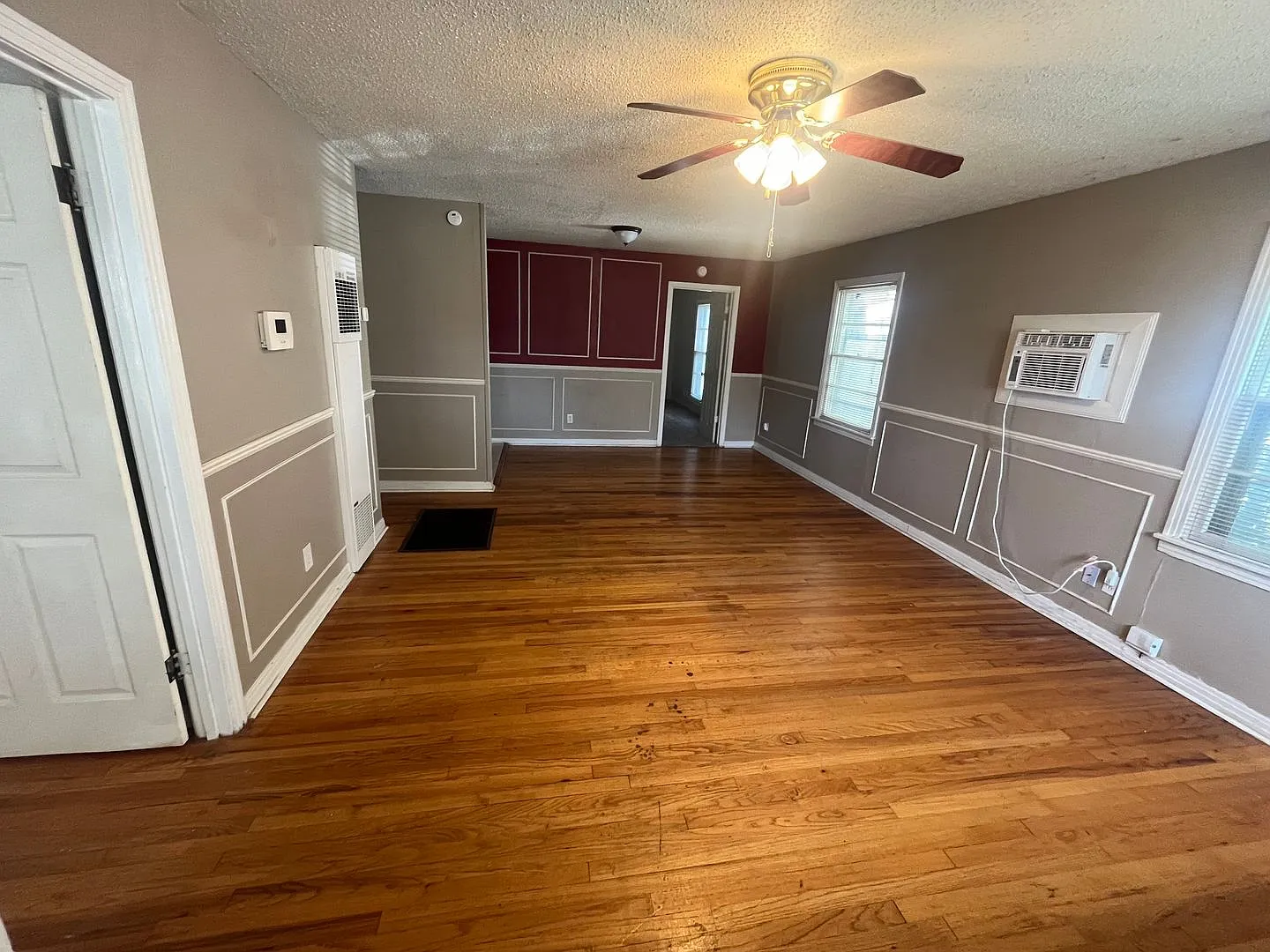 Great 2 Bedroom 1 Bathroom Property — Photo 2