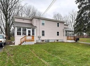 702 Stump Rd, Skaneateles Falls, NY 13153