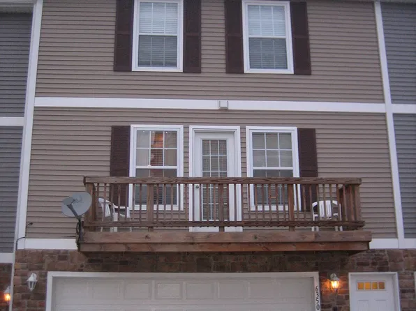6350 Little Leaf Ln, Pleasant Hill, IA 50327