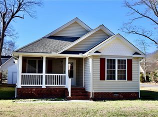 2127 F St, West Point, VA 23181