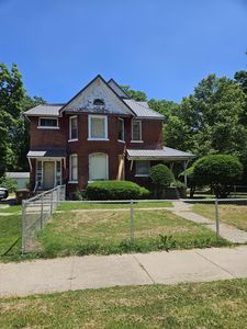 702 N Superior St, Albion, MI, 49224