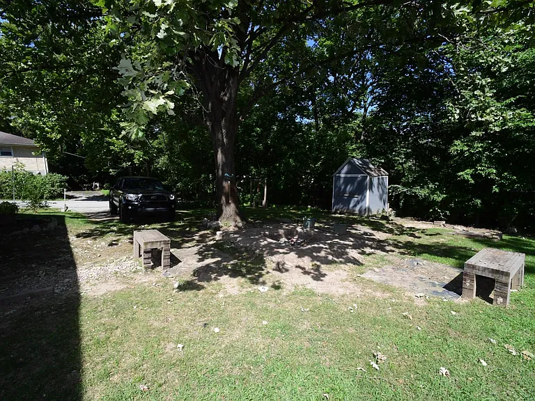 4459 NE Antioch Rd — Photo 4