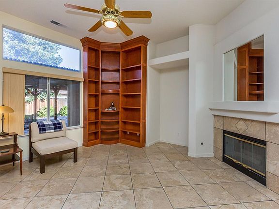 4th image of 2356 E Niles Ave