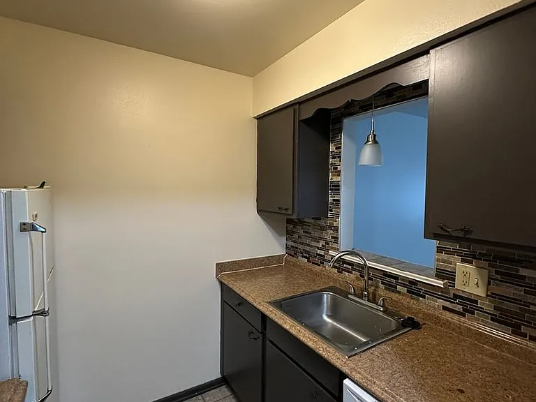 10628 W Dakota St — Photo 11