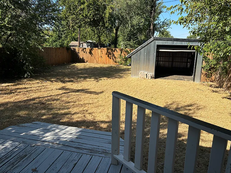 4605 N Rockwell Ave — Photo 6