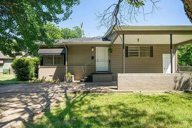 1 bed, 883 sqft, $1,195 — Photo 4