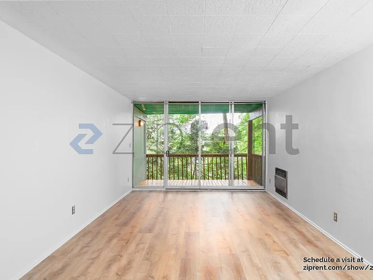 2745 NW Pettygrove St #1 — Photo 2