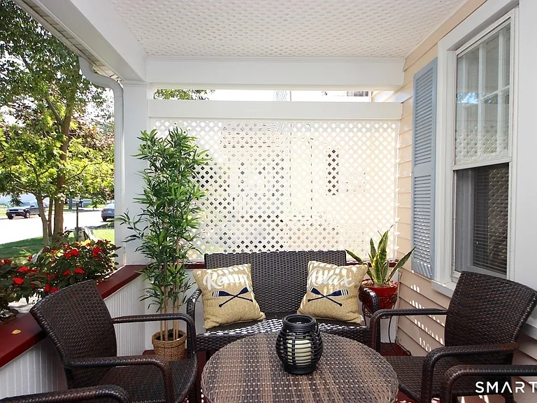 1093 Shippan Ave — Photo 21