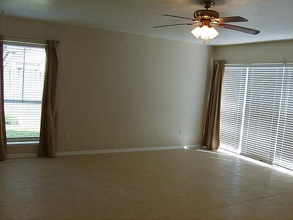 All rooms have fresh paint