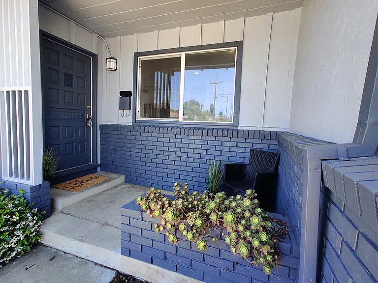 806 Carmel Ct — Photo 18