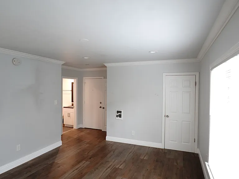 2912 14th Ave — Photo 5