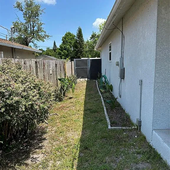 1119 Beverly Ave — Photo 22
