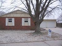 1st image of 822 E Neal Ave