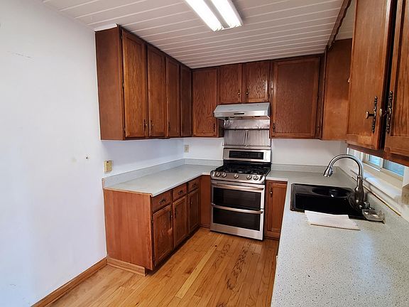 4th image of 19155 Garrison Ave