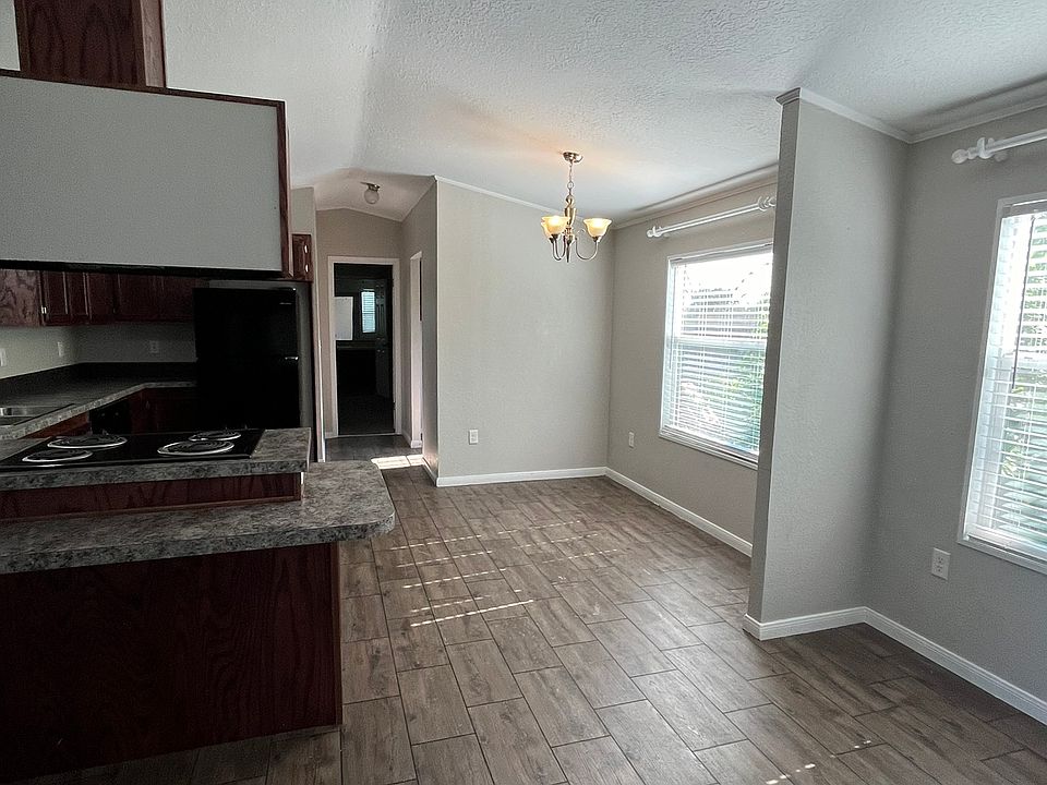 livingroom to kitchen POV