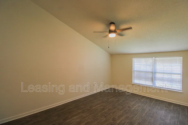 1 bed, 1.0 bath, 660 sqft, $1,350 — Photo 4