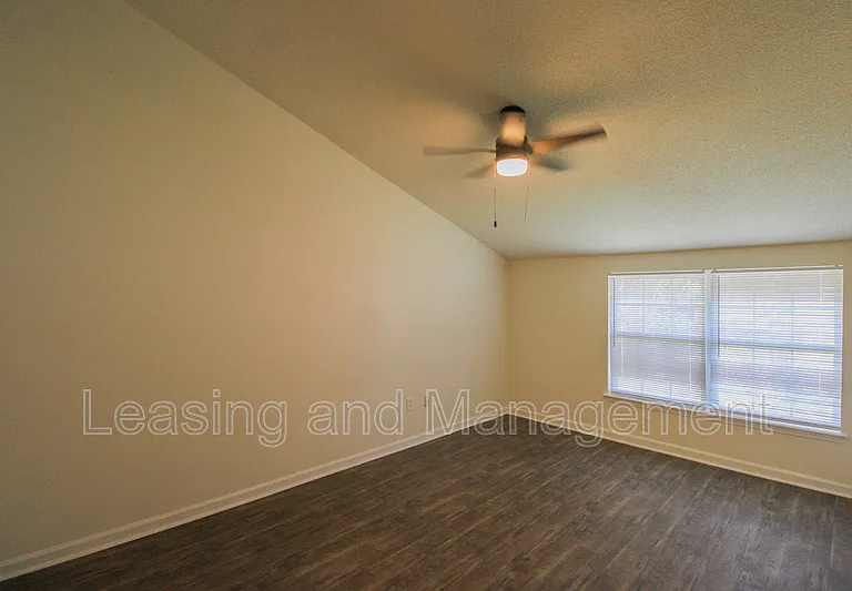 2494 Etiwan Ave #3-C — Photo 4