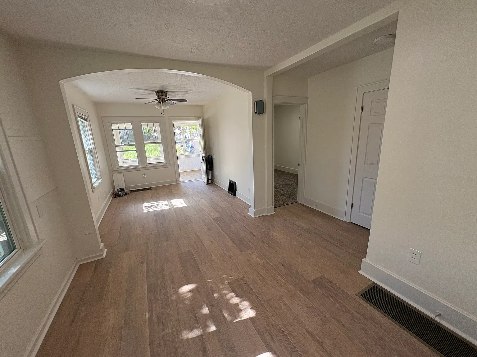 2 bed, 760 sqft, $1,225 — Photo 4