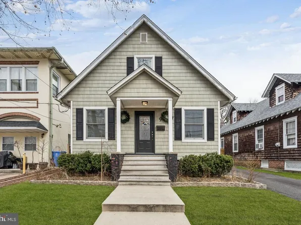 9 N Lenola Rd, Moorestown, NJ 08057
